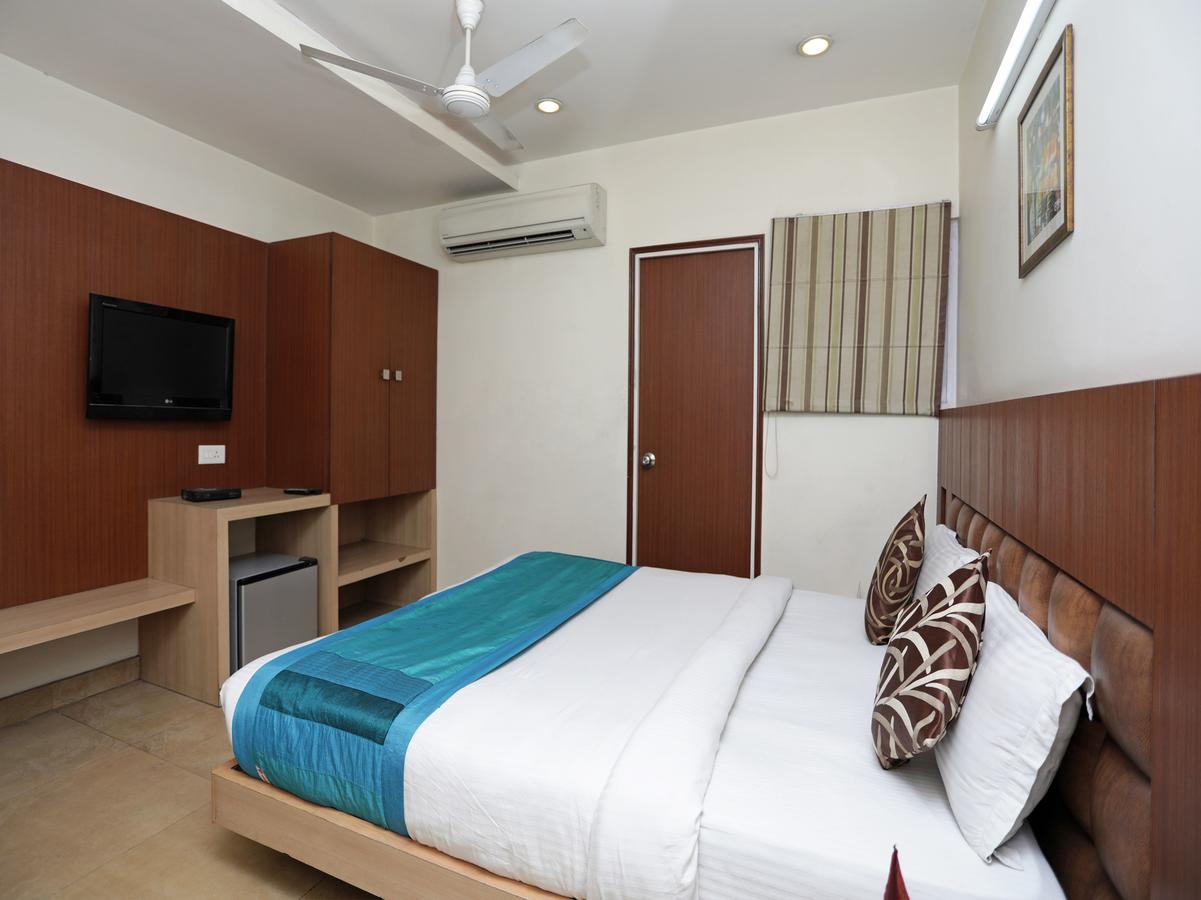 Oyo 1524 Hotel Vaani Continental Kanpur Exterior photo