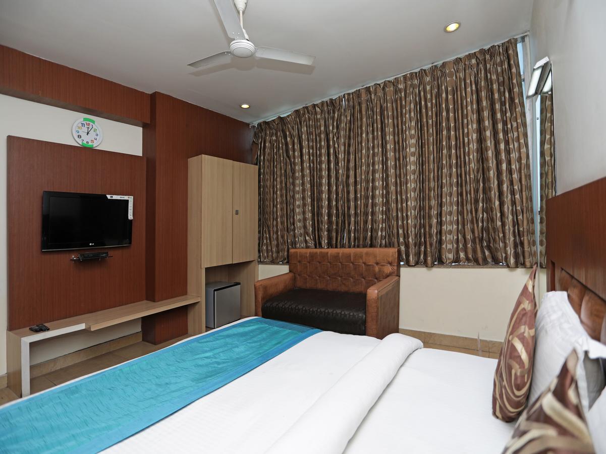 Oyo 1524 Hotel Vaani Continental Kanpur Exterior photo
