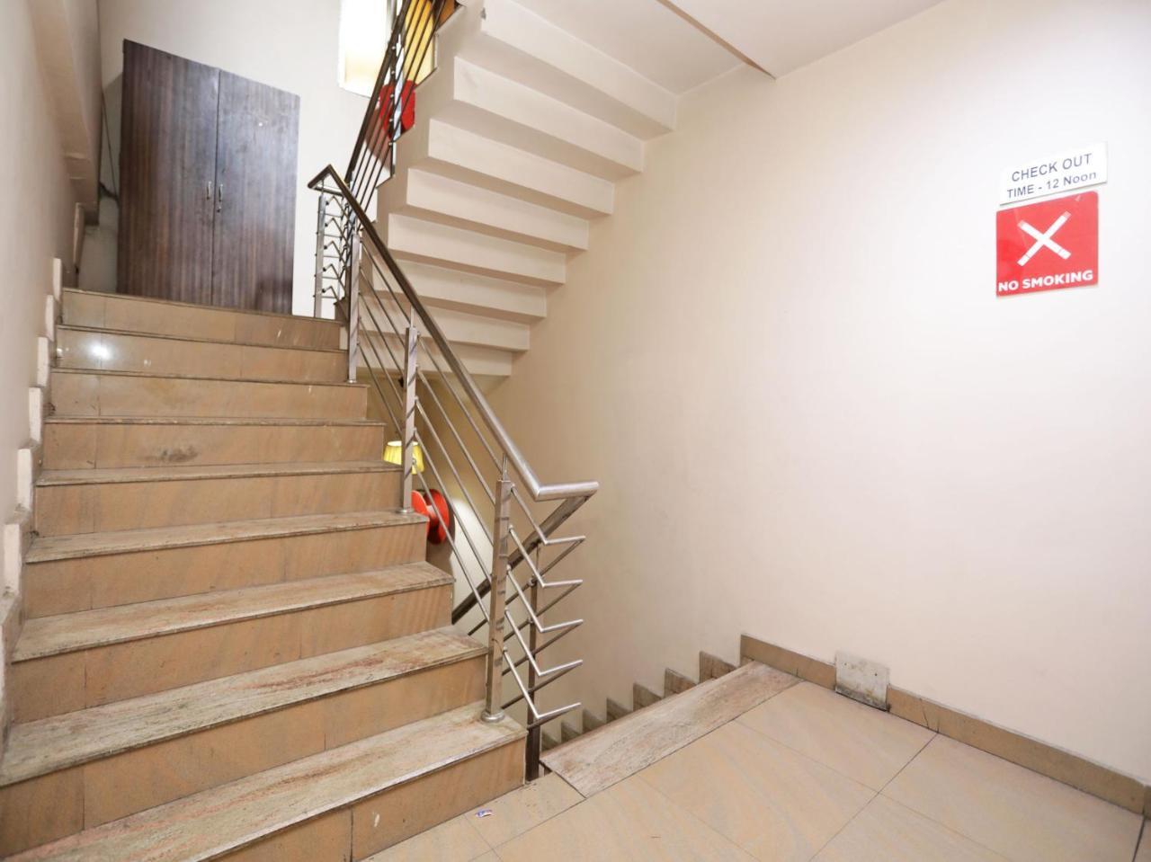 Oyo 1524 Hotel Vaani Continental Kanpur Exterior photo